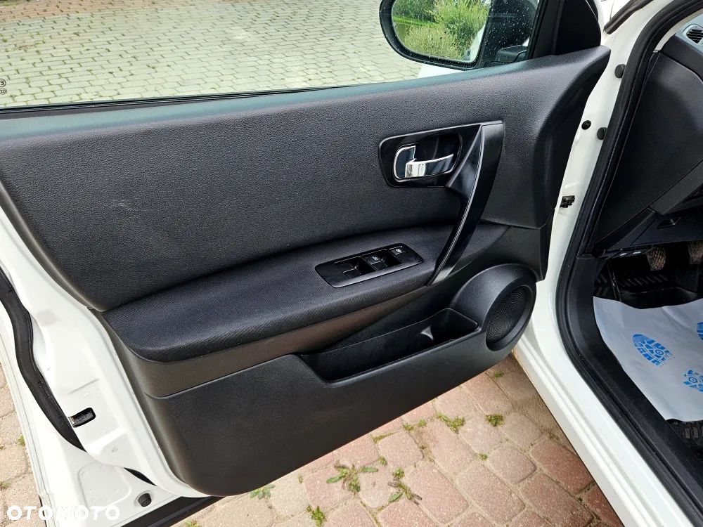 Nissan Qashqai 1.6 visia - 13