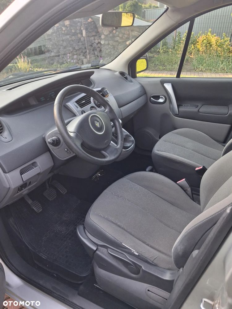 Renault Scenic 1.6 16V Authentique - 10