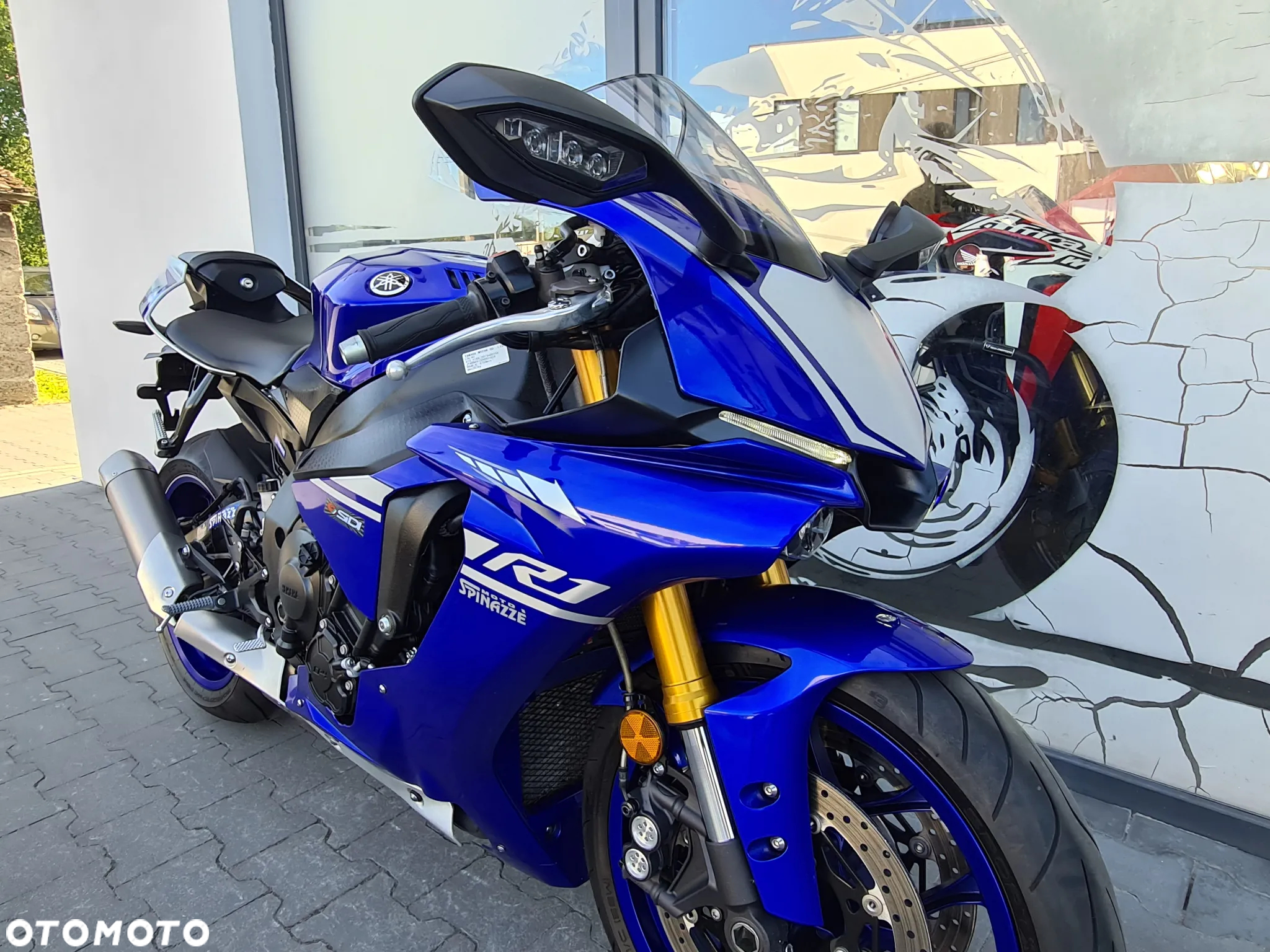 Yamaha R1 - 20