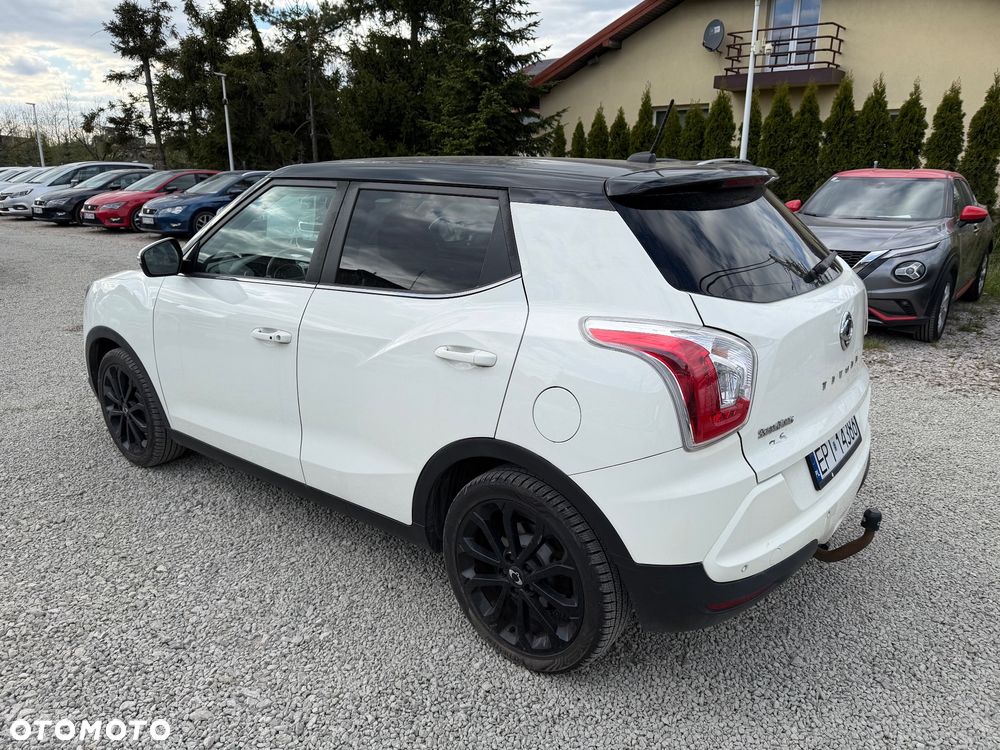 SsangYong/KGM Tivoli e-XGi 160 2WD Black+White - 16