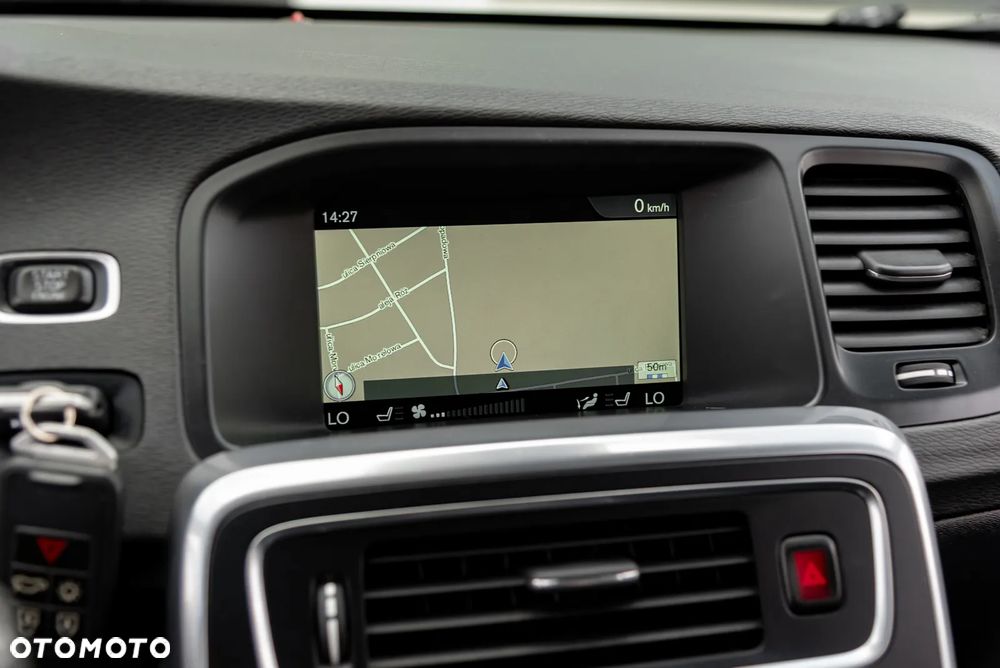 Volvo V60 D4 AWD Geartronic Summum - 35