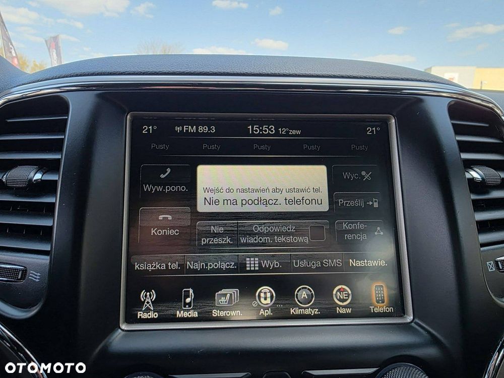 Jeep Grand Cherokee - 24