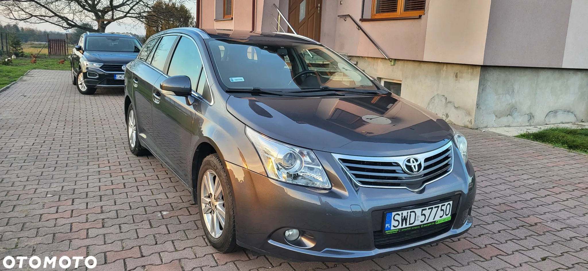 Toyota Avensis - 2