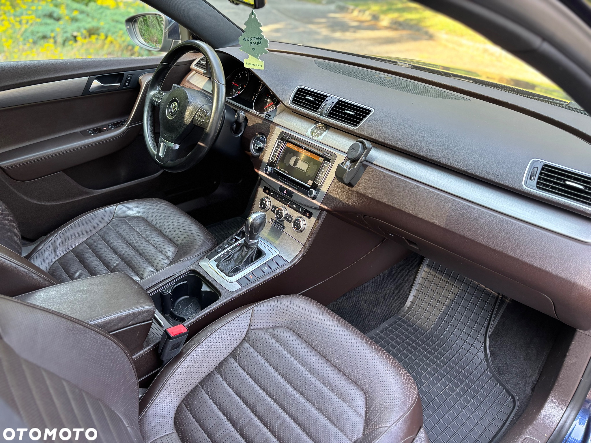 Volkswagen Passat - 14