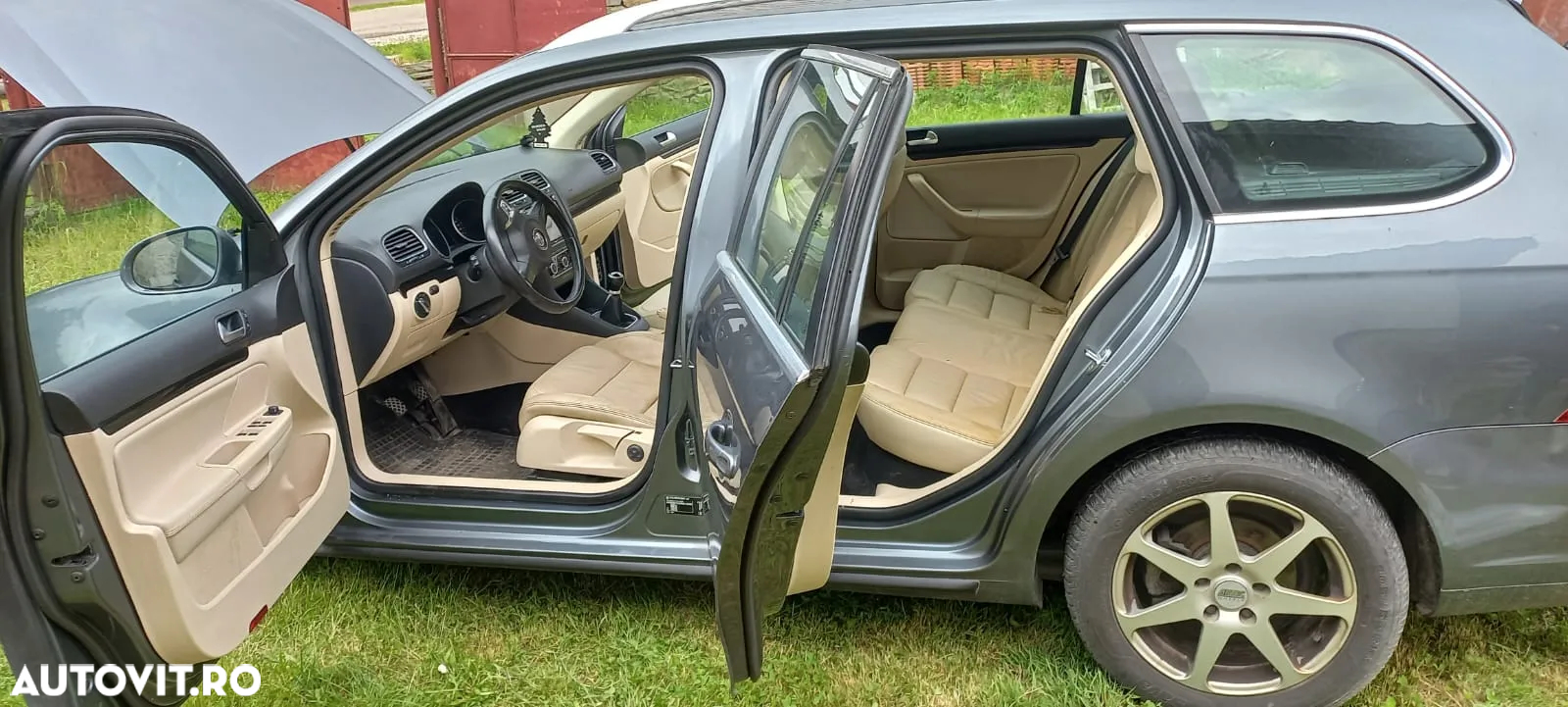 Volkswagen Golf 2.0 TDI Comfortline - 6