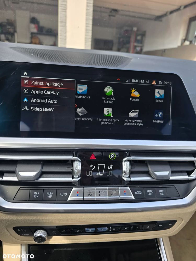 BMW Seria 3 318d mHEV - 14
