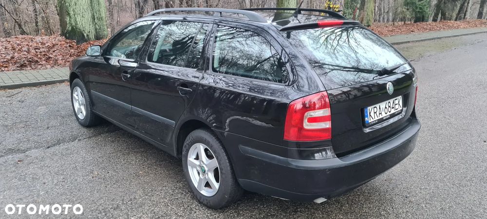 Skoda Octavia 1.6 Combi - 4