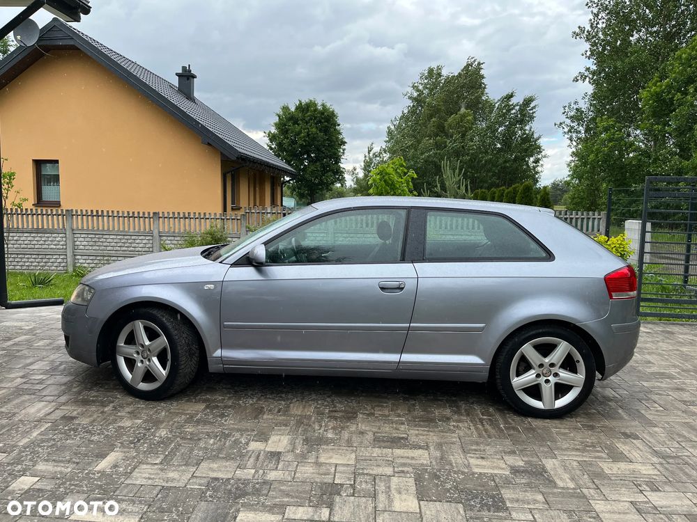 Audi A3 3-drzwiowe 1.6 Ambiente - 8