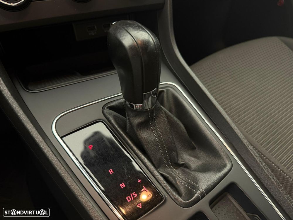 SEAT Leon ST 1.6 TDI S&S DSG Style - 10