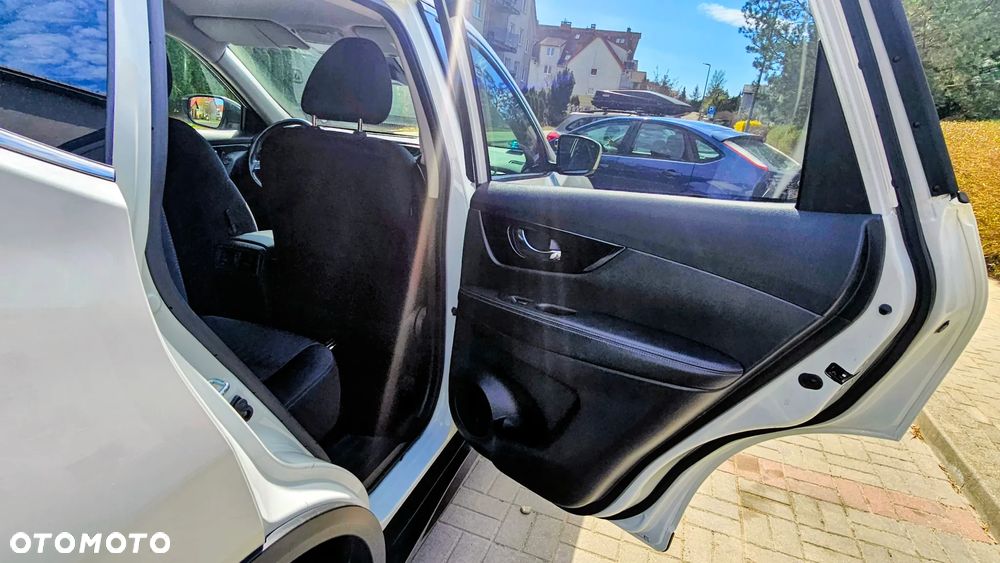 Nissan X-Trail 2.0 dCi N-Connecta 4WD - 13