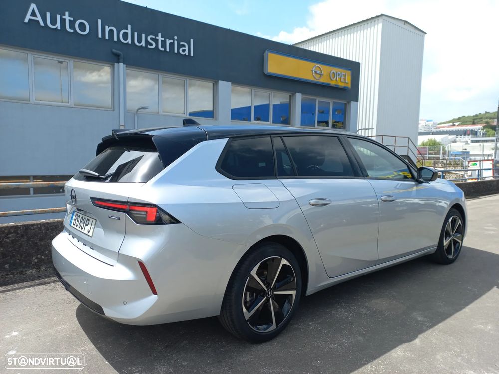 Opel Astra Sports Tourer - 4
