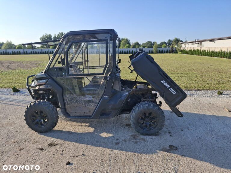 Can-Am Inny - 12