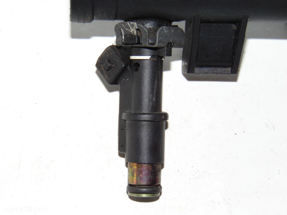 ORYGINAŁ wtryski wtrysk wtryskiwacz paliwa 01F003A Citroen C4 C5 C8 Peugeot 206 307 407 benzyna 2.0 - 6