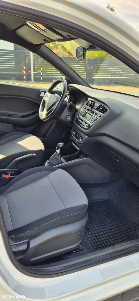 Hyundai i20 1.2 Classic Plus - 11