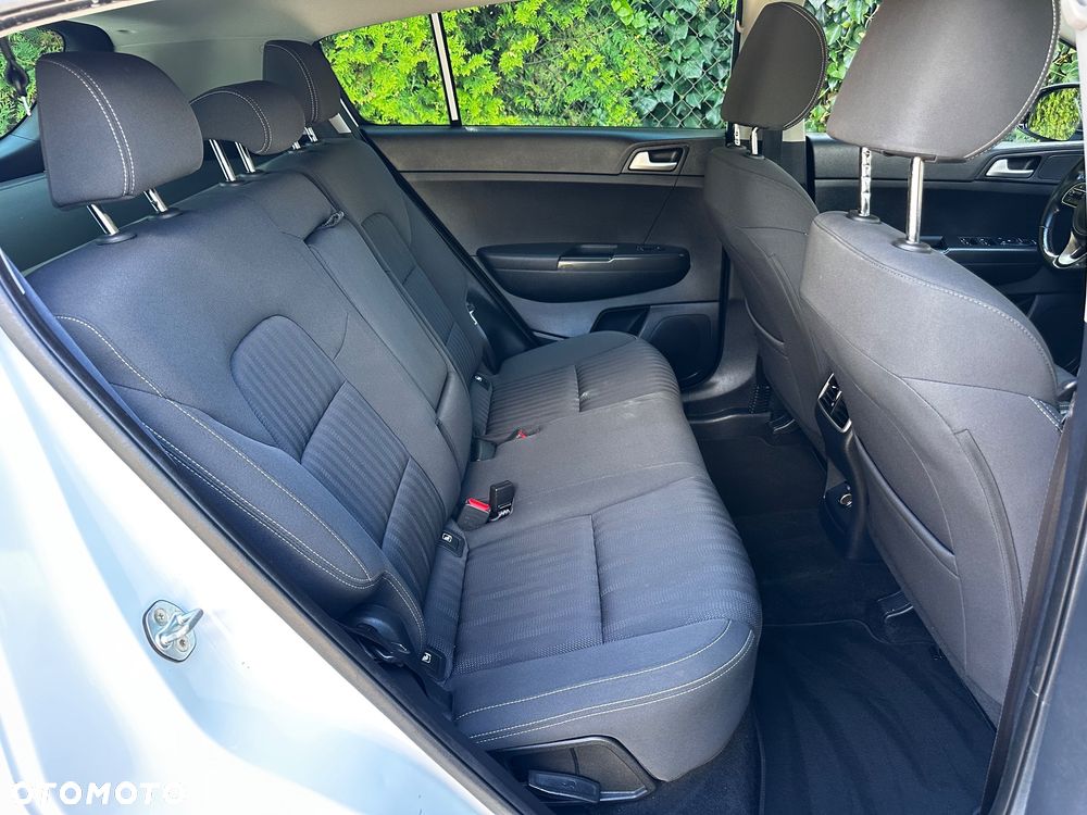Kia Sportage 1.6 GDI 2WD ISG Dream-Team Edition - 24