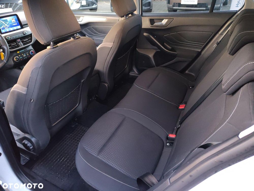 Ford Focus - 24