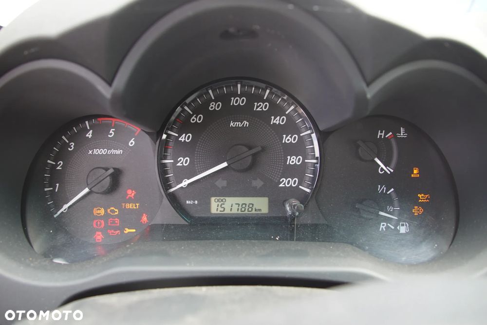 Auto na części - Toyota Hilux VII Lift 2.5 D-4D 144 KM 2KD-FTV 33030-0K750 040 2011R Silnik Skrzynia Drzwi Błotnik Zderzak Burta Lampa Lusterko Klamka Szyba Deska Kokpit Sterownik Moduł Czujnik Licznik Panel Kierownica - 12