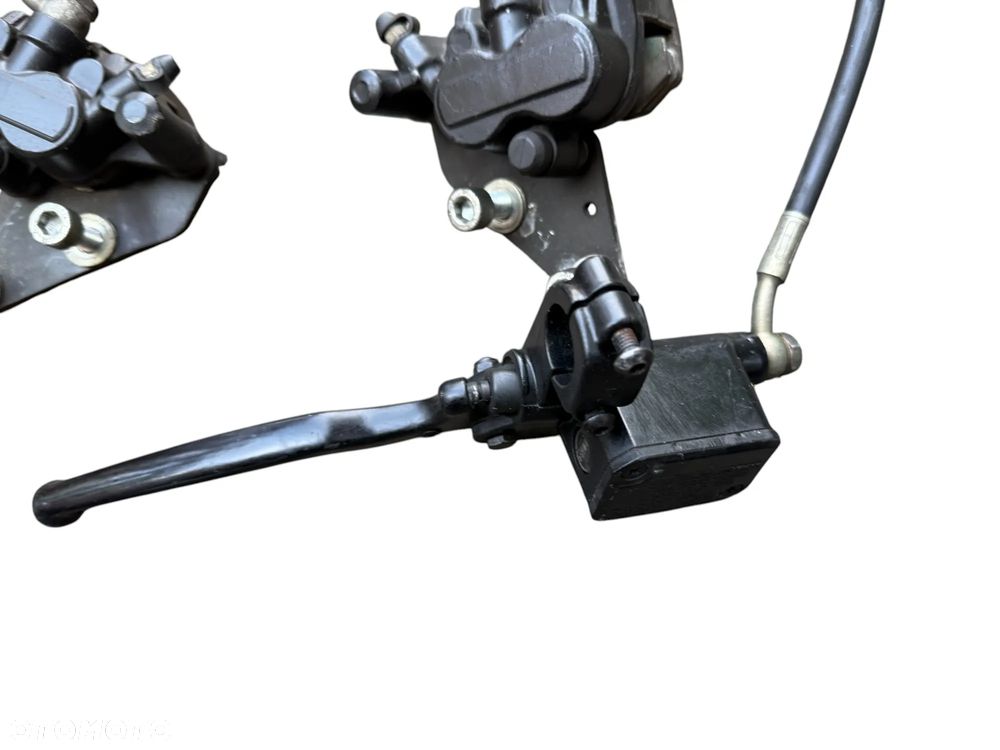 Zacisk pompa przód   Piaggio X8   400  XEVO 400 - 5