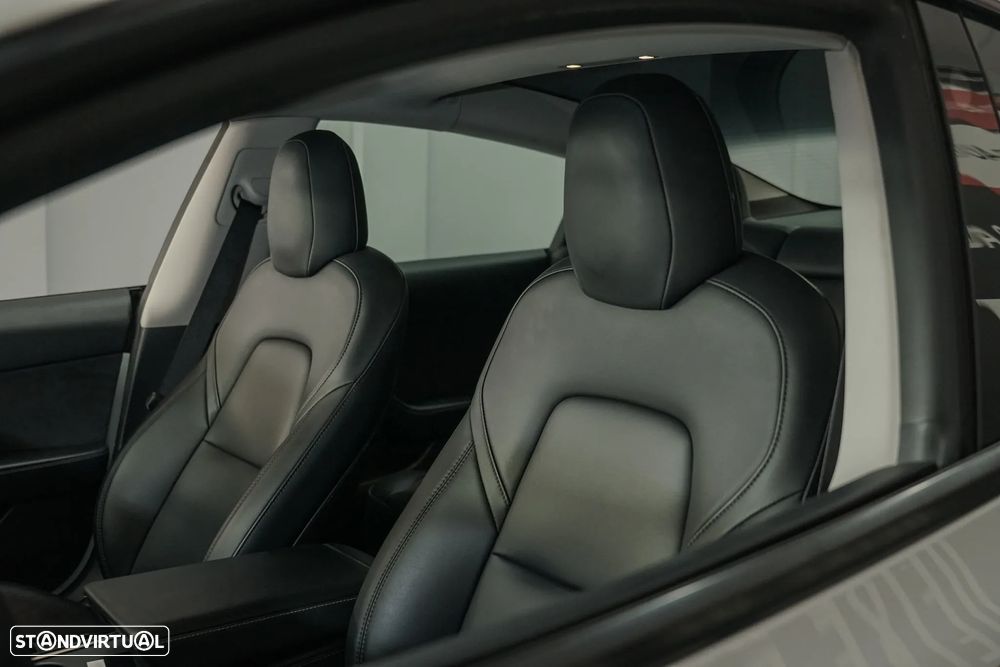 Tesla Model 3 Long Range Tração Traseira - 15