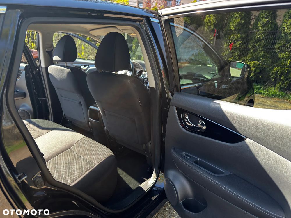 Nissan Qashqai 1.2 DIG-T N-Connecta EU6 - 25