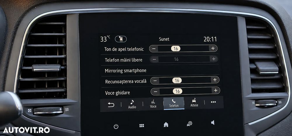 Renault Megane TCe 140 GPF EDC Techno - 24