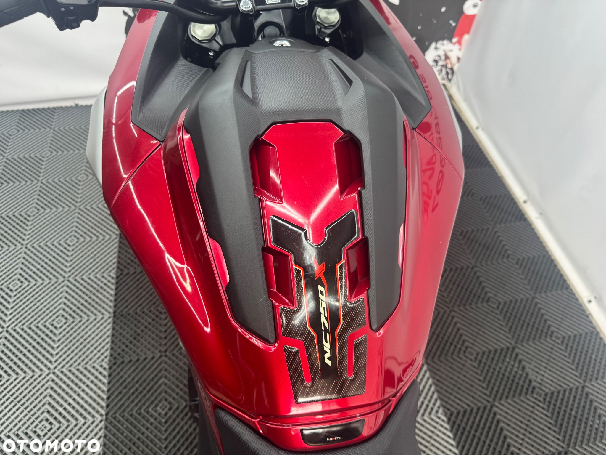 Honda NC - 27