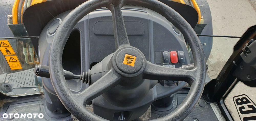 JCB 3CX contractor - 12