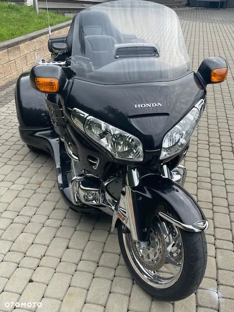 Honda GL - 9