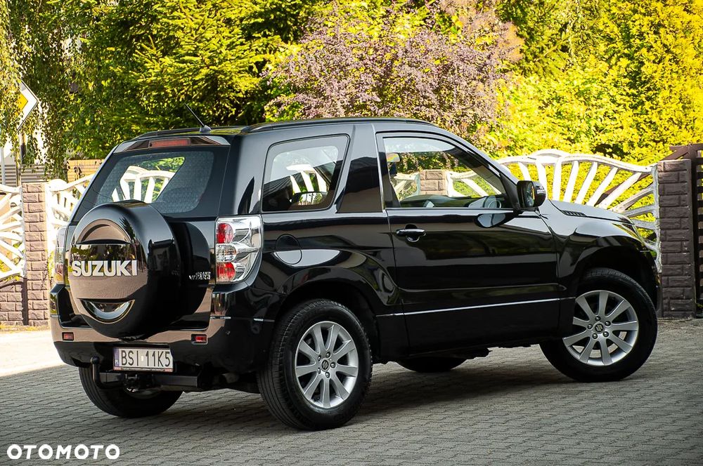Suzuki Grand Vitara 2.4 Comfort - 27