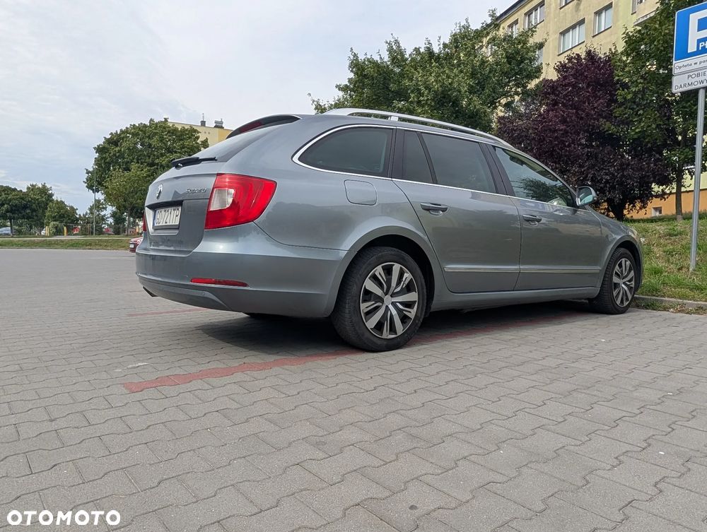 Skoda Superb 2.0 TDI Elegance - 8