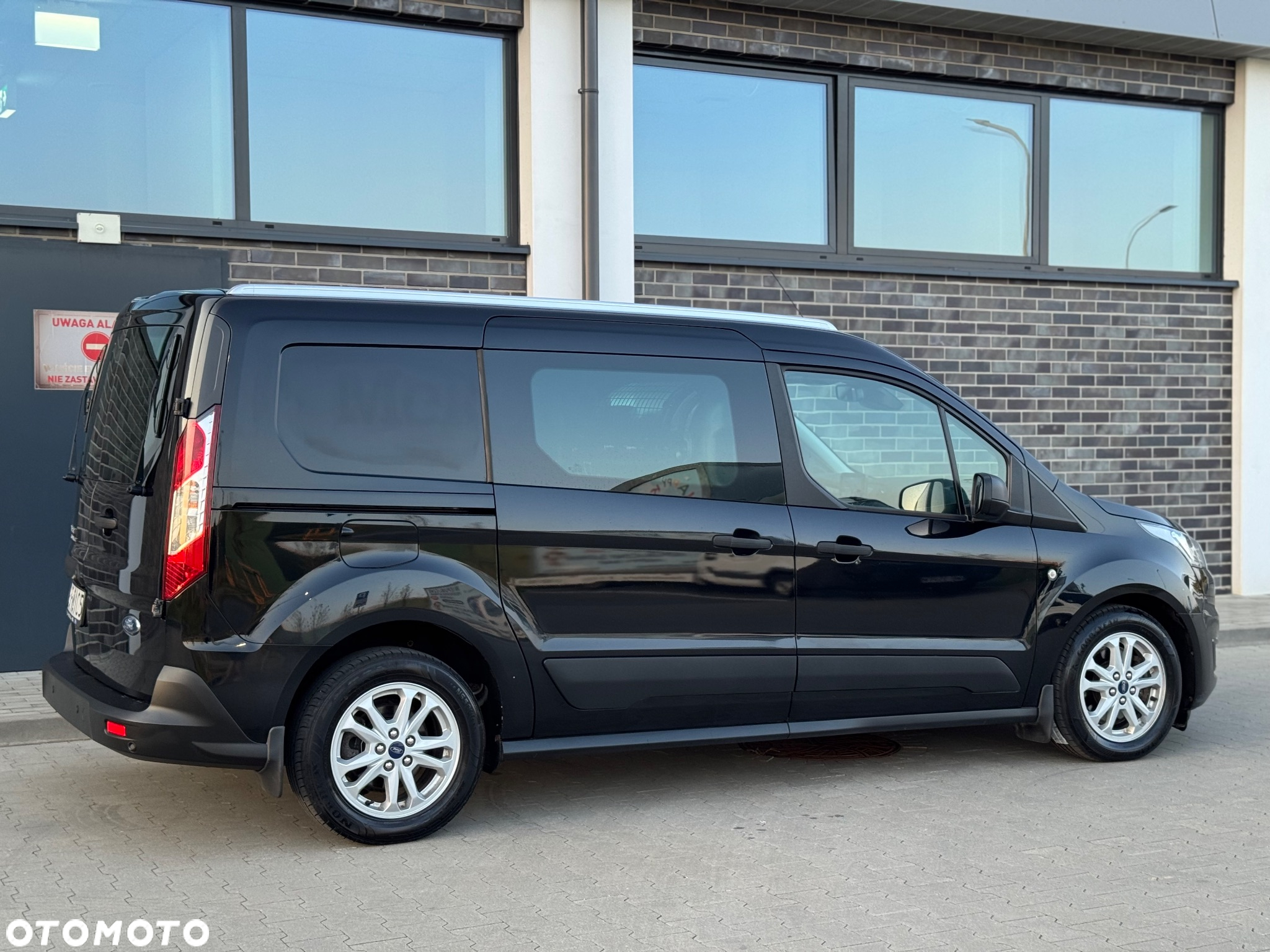 Ford Transit Connect - 12