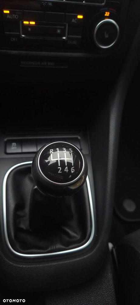 Volkswagen Golf 2.0 TDI DPF Style - 27