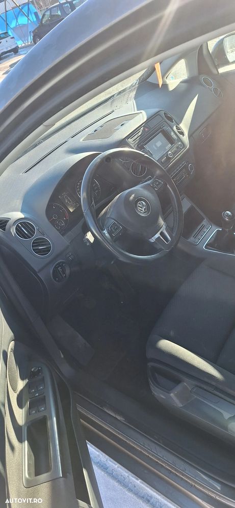 Volkswagen Golf Plus 1.6 TDI DPF Comfortline - 6