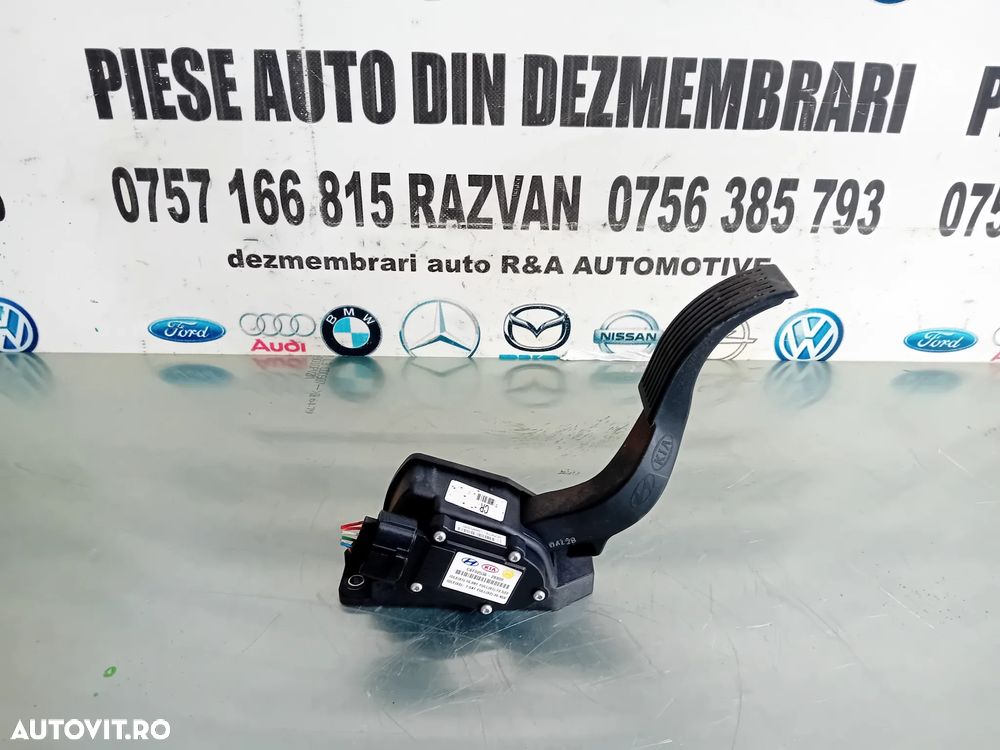 Pedala Acceleratie Hyundai Santa Fe 2 II 2.2 Crdi An 2006-2012 - 2