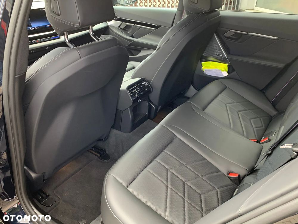 BMW Seria 5 520d mHEV M Sport - 11