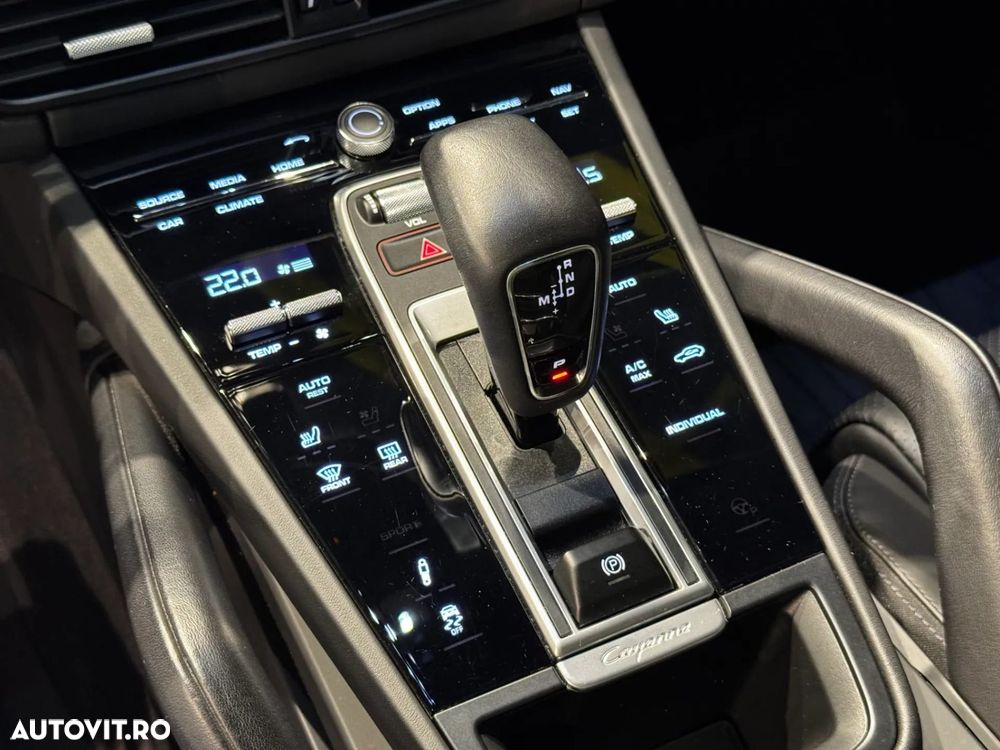 Porsche Cayenne - 31