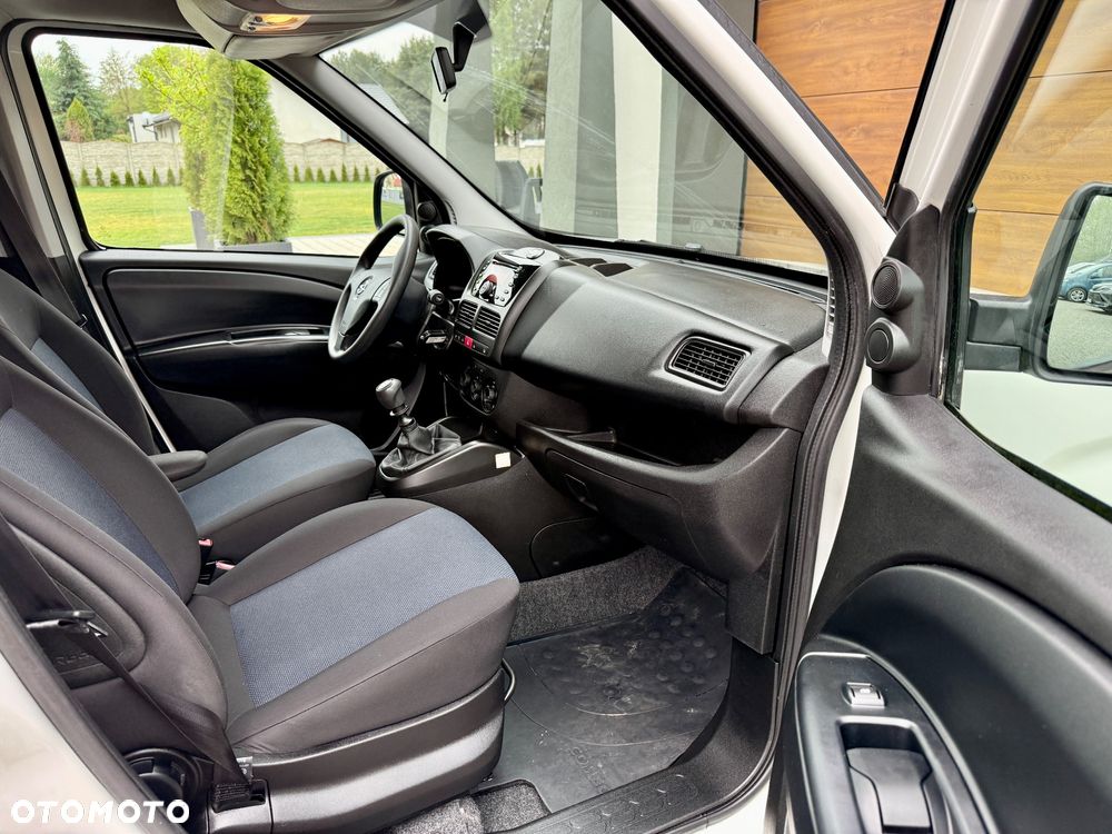 Opel Combo - 17