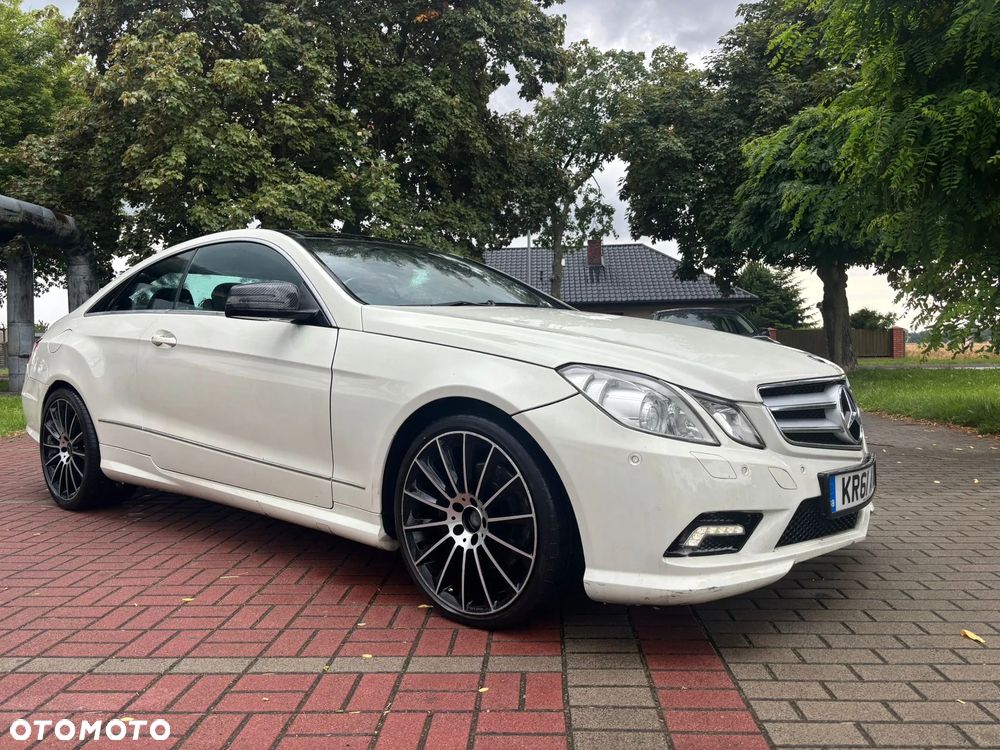 Mercedes-Benz Klasa E 350 CDI DPF Coupe BlueEFFICIENCY 7G-TRONIC Avantgarde - 3