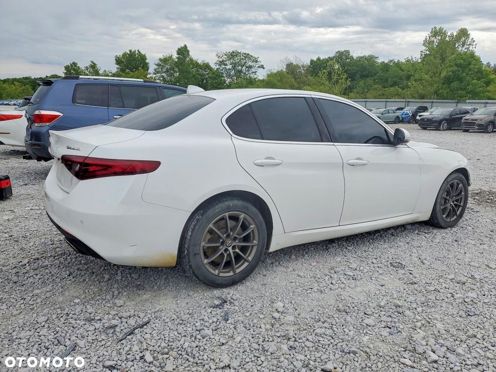Alfa Romeo Giulia 2.0 Turbo 16V AT8-Q4 Sprint - 4