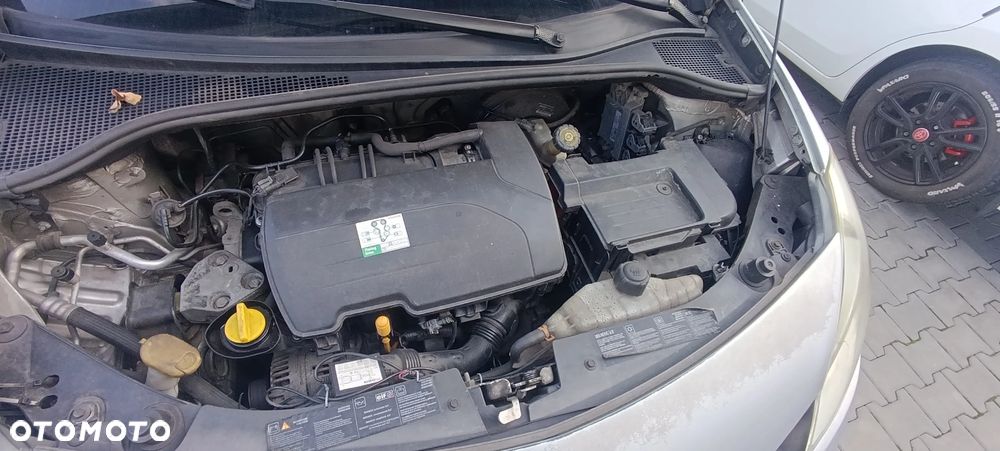 Renault Clio 1.2 16V Authentique - 2