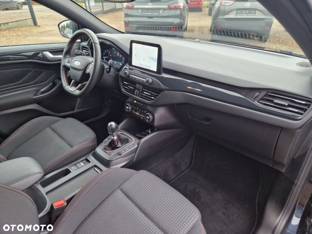 Ford Focus - 27