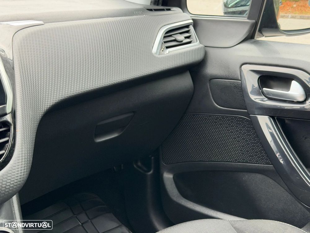 Peugeot 208 1.6 BlueHDi Style - 11