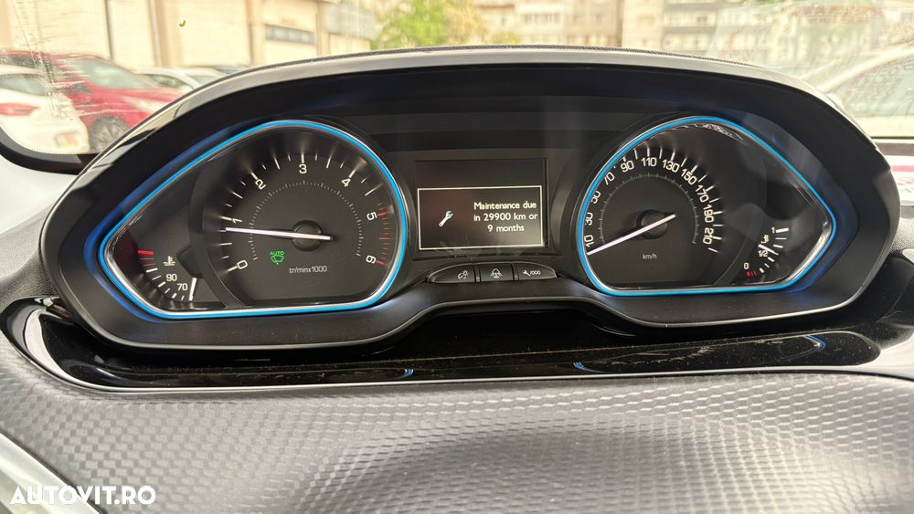 Peugeot 2008 - 11