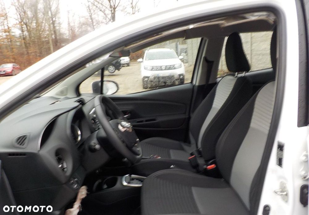Toyota Yaris - 21