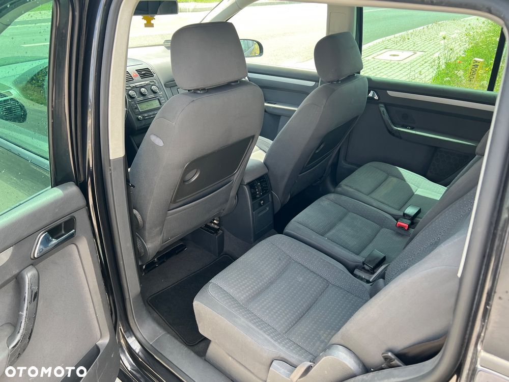 Volkswagen Touran 2.0 TDI Trendline - 6