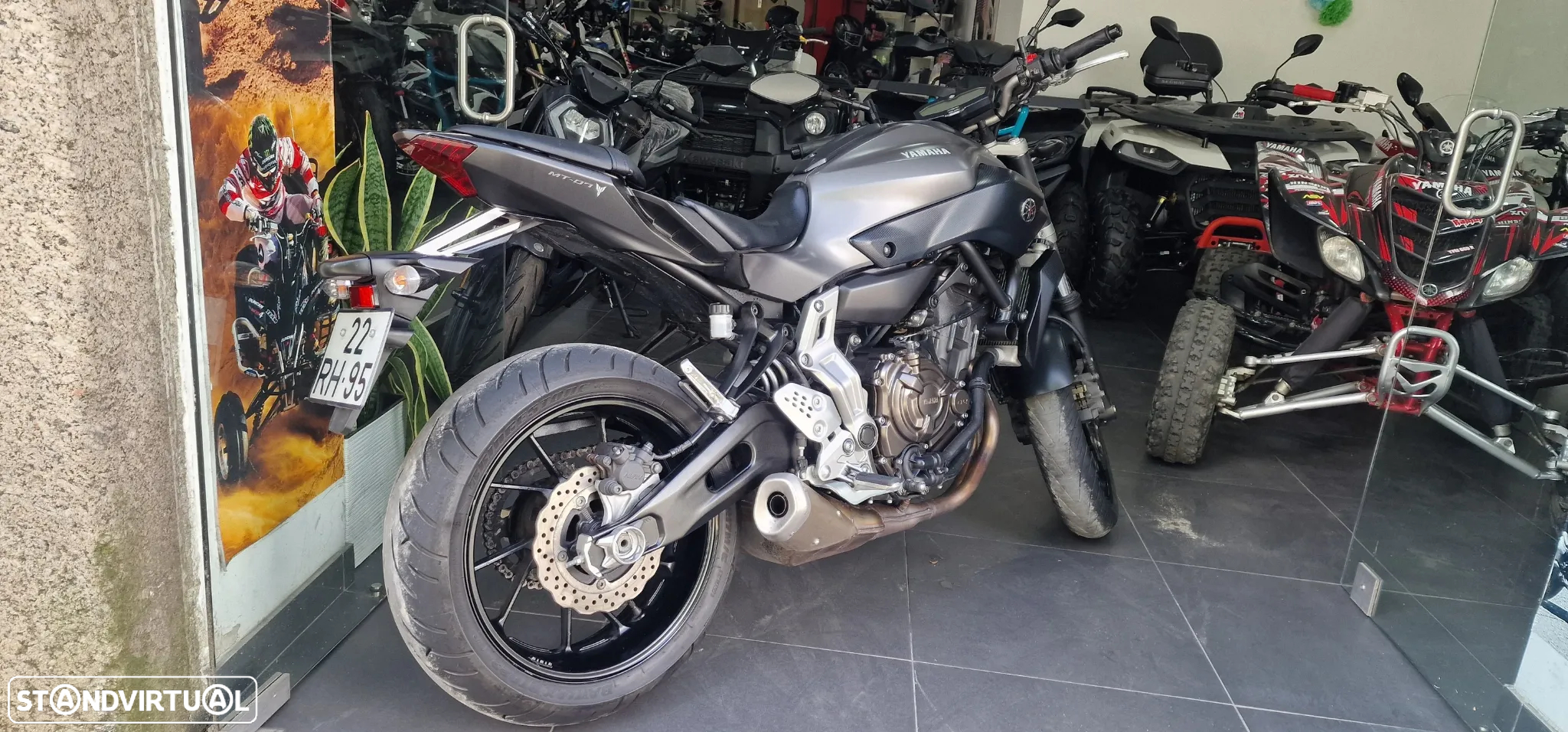 Yamaha MT-07 - 4