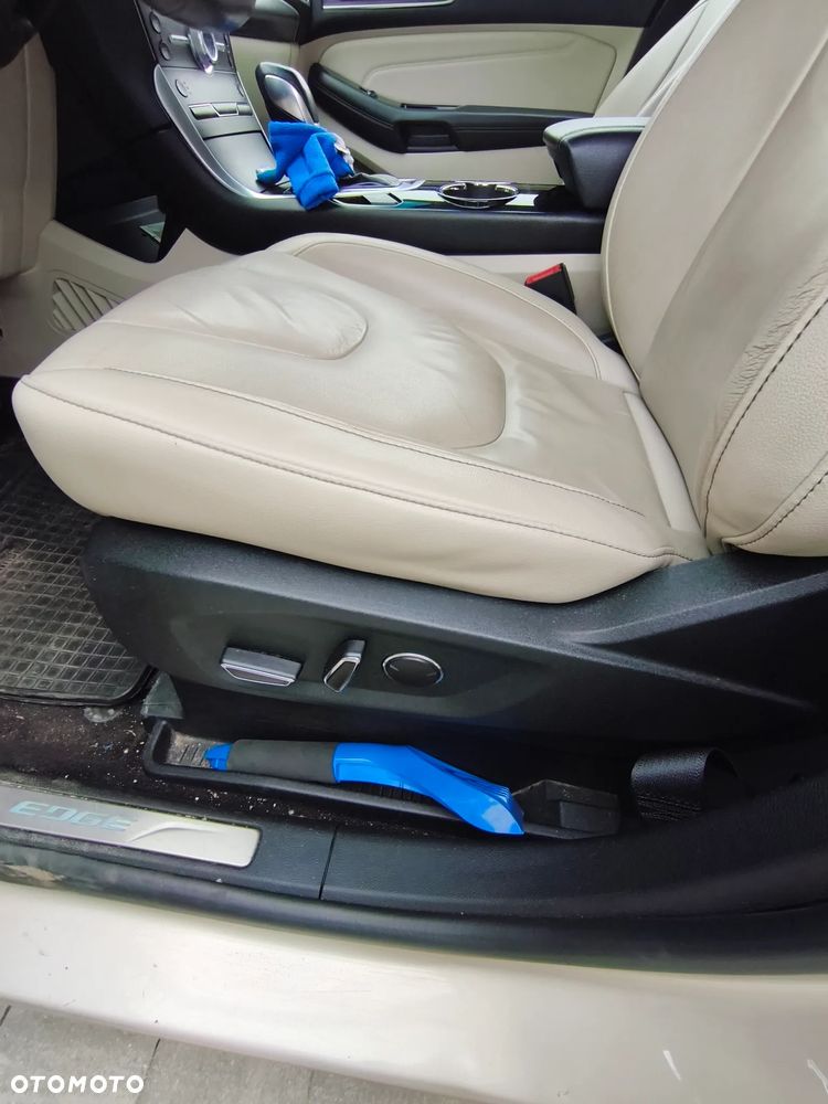 Ford Edge 2.0 EcoBlue Bi-Turbo 4x4 Titanium - 20