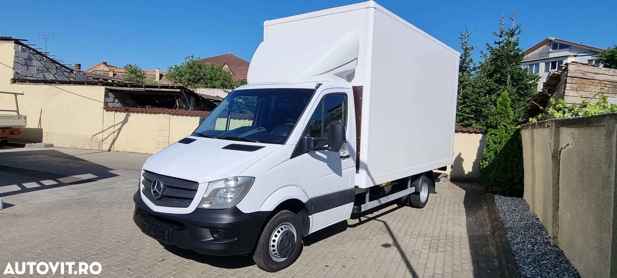 Mercedes-Benz Sprinter - 12