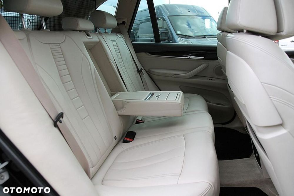 BMW X5 xDrive30d - 28