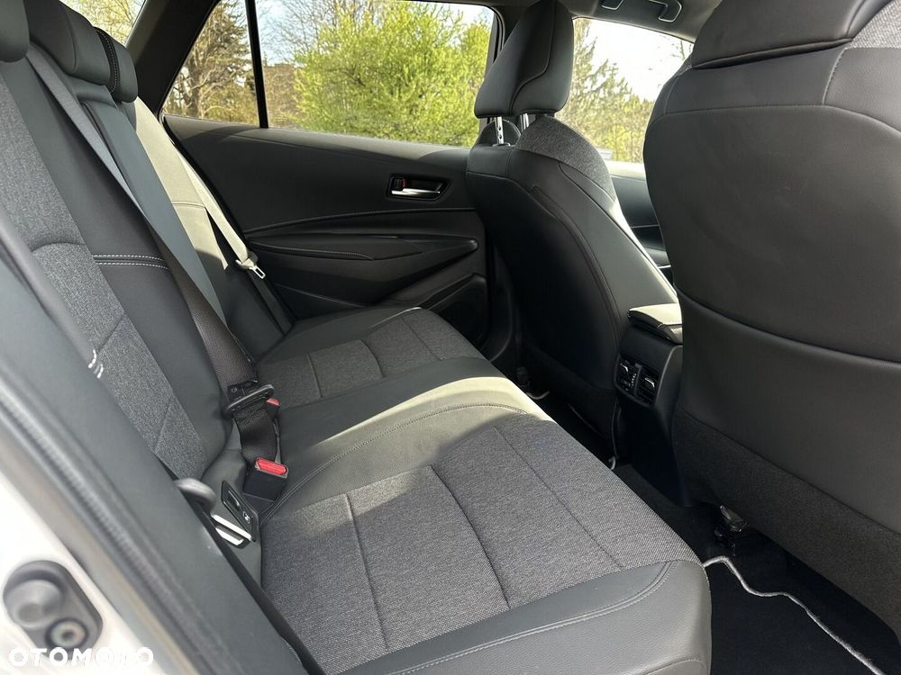 Toyota Corolla 1.8 Hybrid Style - 13